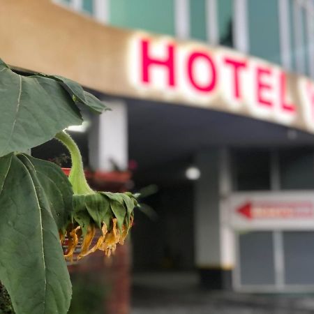 Yal Hotel & Restaurant Tetovo Exterior photo